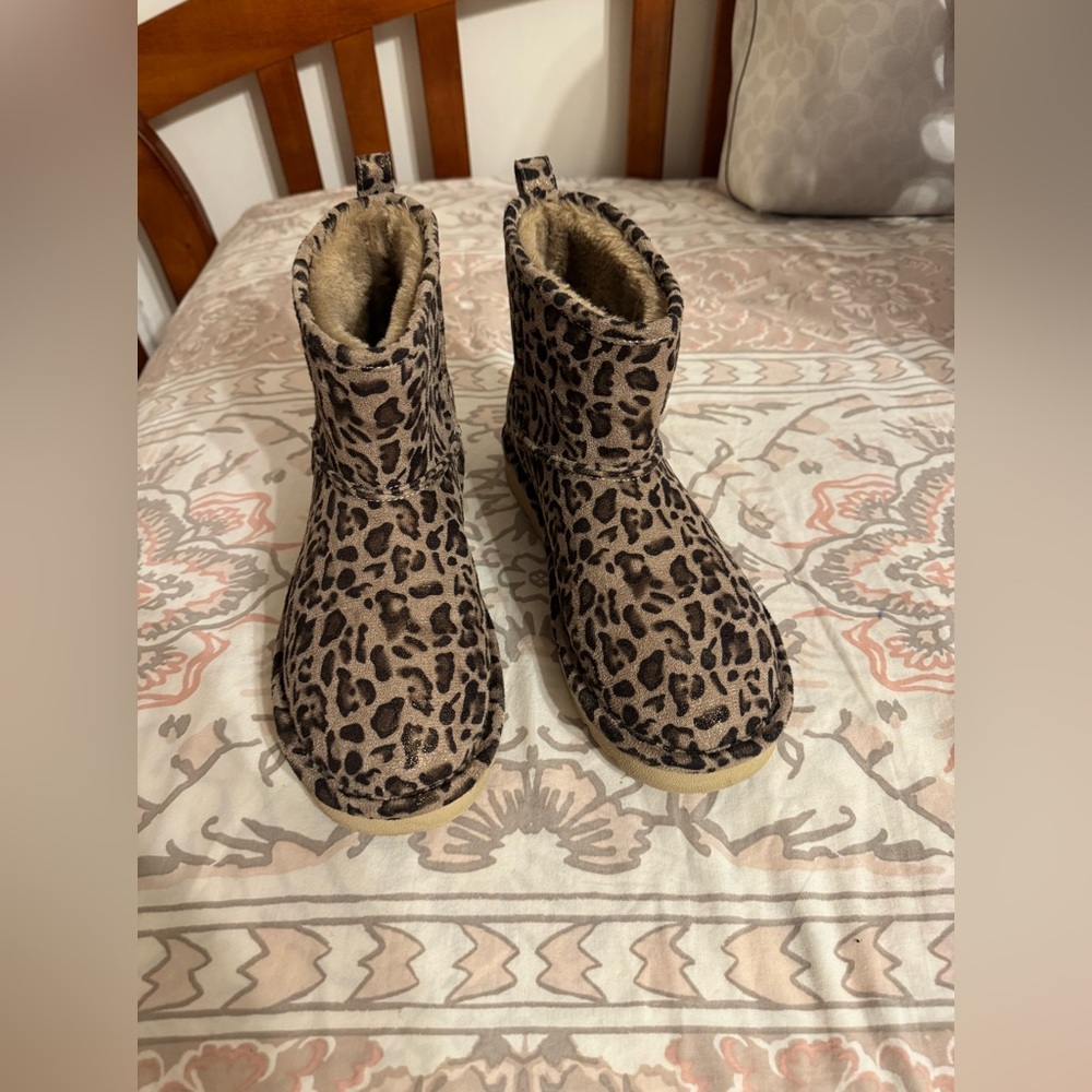 New Cheetah print boots Size 7